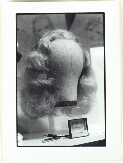 Wig 1990